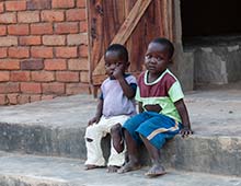 Quo vadis, Afrika? – Wie helfen wir Afrika wirklich? Quo vadis, Afrika? – Wie helfen wir Afrika wirklich?